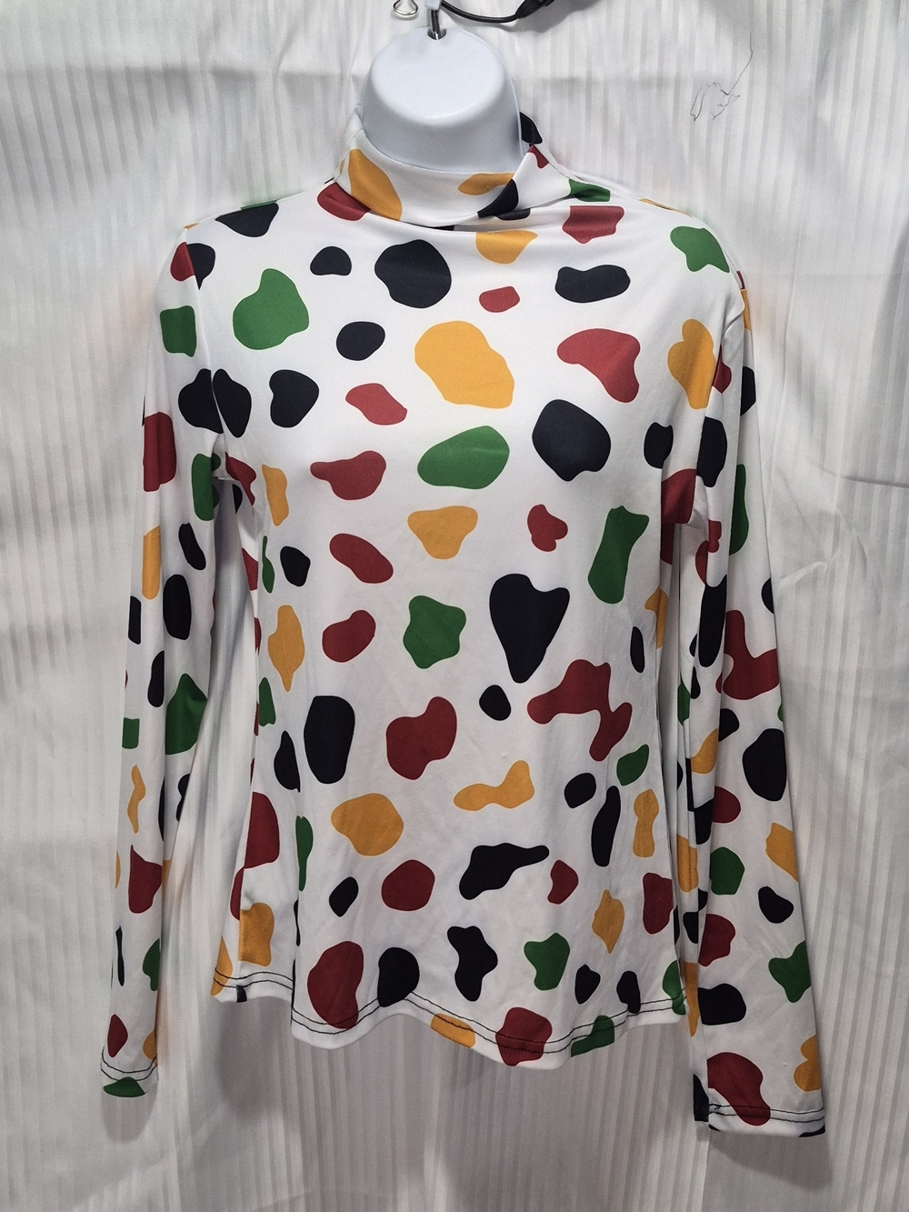 Mock Neck Long-Sleeve Top in White with Multi-Spot Print Size Medium
